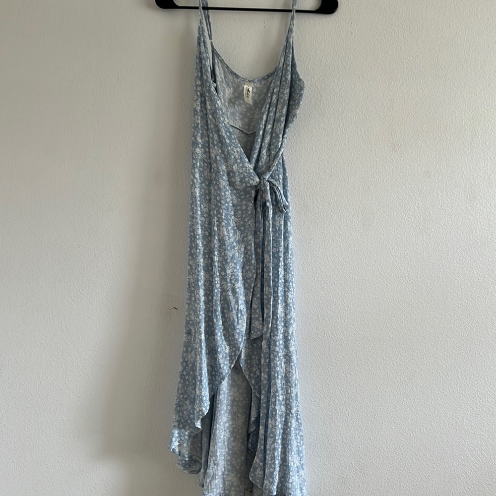 NWOT Size M Mahina Wrap Dress MIDI
